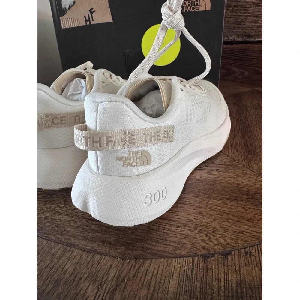 The North Face W Altamesa 300 White Dune Trail Running Shoes NF0A8A9SWID-090 9
